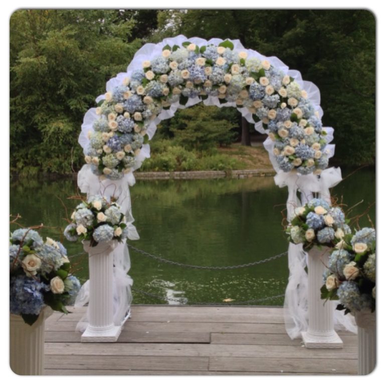 Wedding floral arrangement
